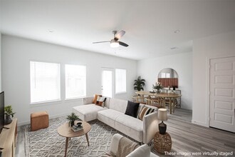 Building Photo - 10217 Berkeley Spgs Trl