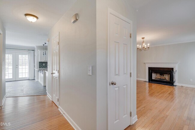 Foto del edificio - 5900 Eaglesfield Dr