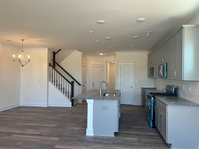 Foto del edificio - 5907 Hampstead Pond Ln