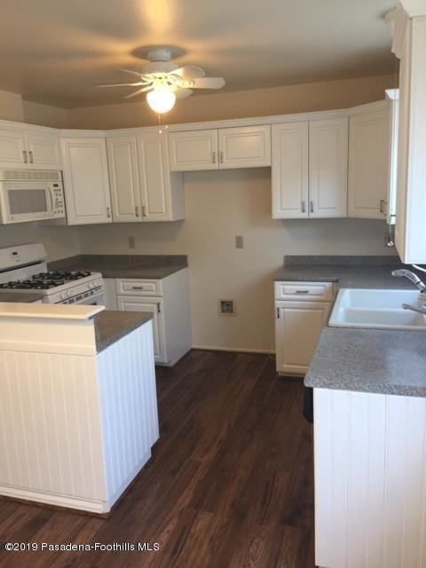 Foto del edificio - 3 bedroom in Sunland CA 91040