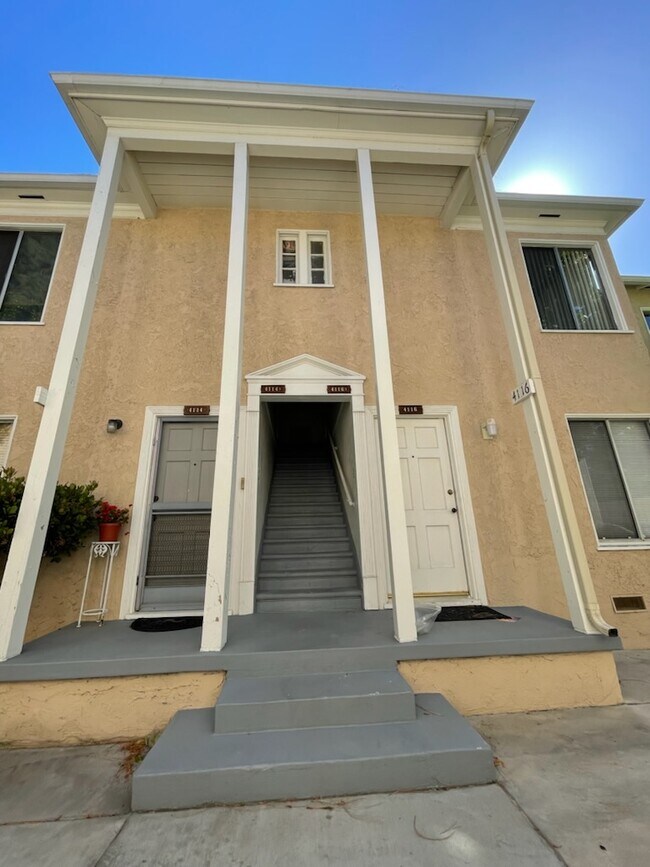 4116 W Toluca Lake Ave Unit 4116.5, Burbank, CA 91505 Apartments in