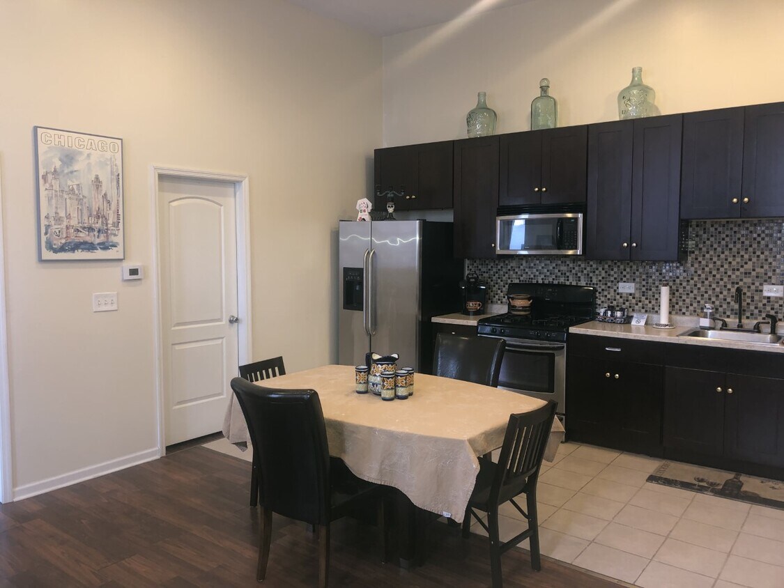 Foto principal - 1758 W 18th St