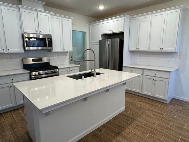 Building Photo - 6260 E. Malbec Drive