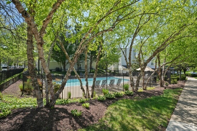Building Photo - Glen Ridge Commons Apartments