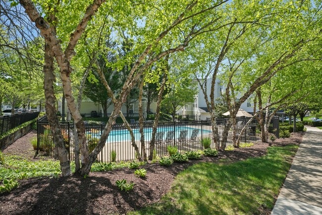 Building Photo - Glen Ridge Commons Apartments