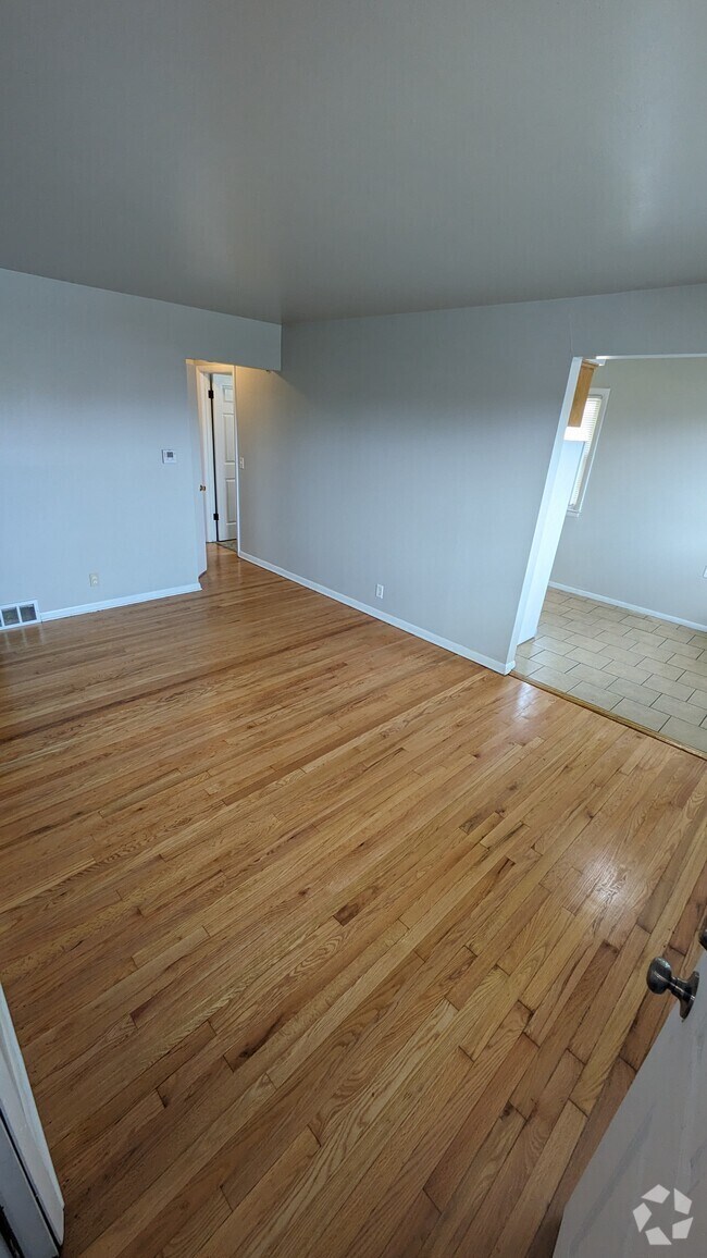 Apartamentos de renta en Westlawn Gardens con balcón Milwaukee, WI