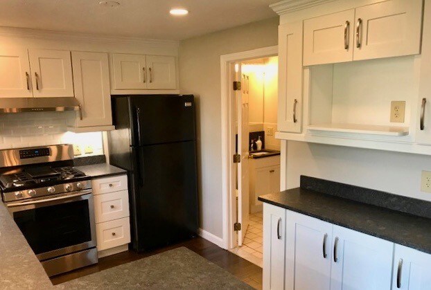 Building Photo - 3 Burberry Ct