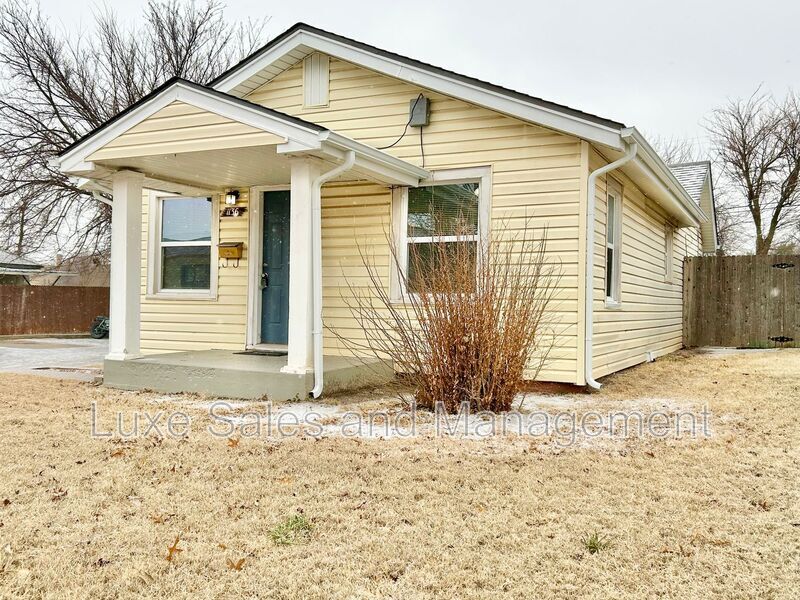 Primary Photo - 1136 NW 49th St