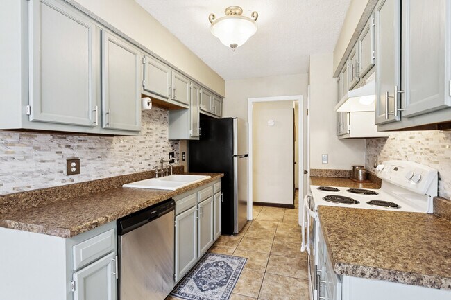 Foto del edificio - 310 Goldenwood St