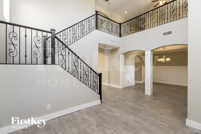 Foto del edificio - 837 E Cierra Cir