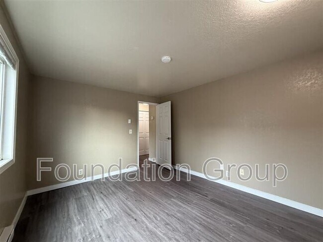 Foto del edificio - 938 N 100th St