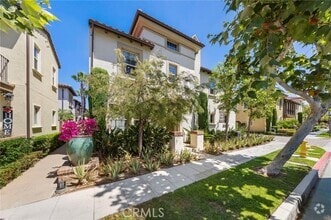 Building Photo - 691 E Valencia St