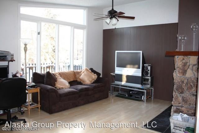 Foto del edificio - 2 br, 1 bath House - 8624 Boundary Ave N2