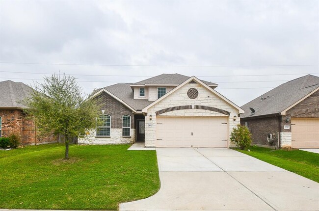 Building Photo - 21022 Echo Manor Dr
