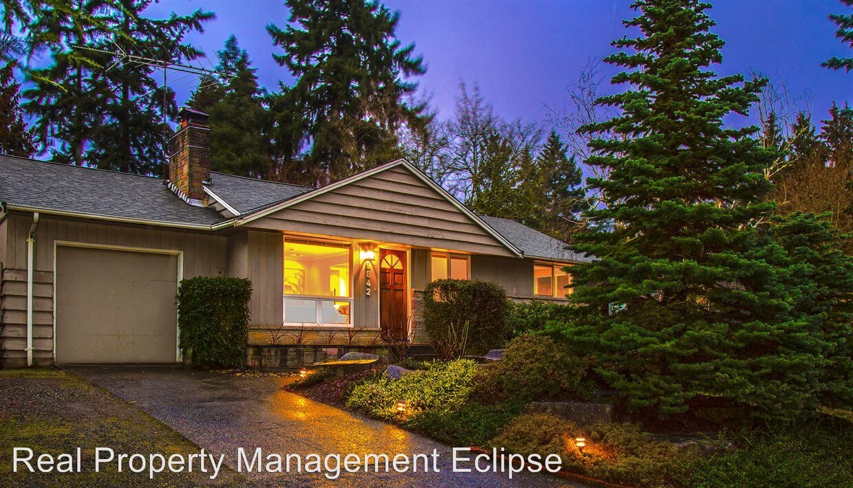 Foto principal - 9842 NE 28th St