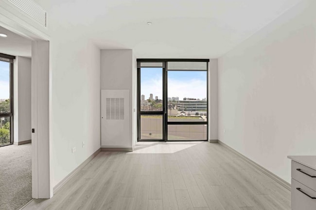 Building Photo - 2183 N Elston Ave