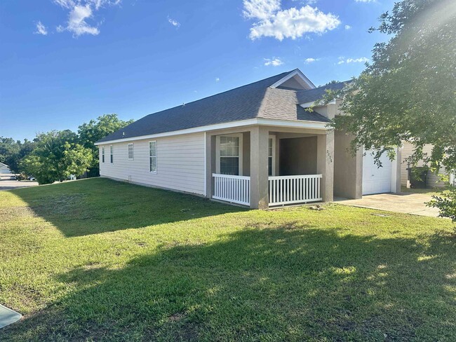 Foto del edificio - 3275 Addison Ln