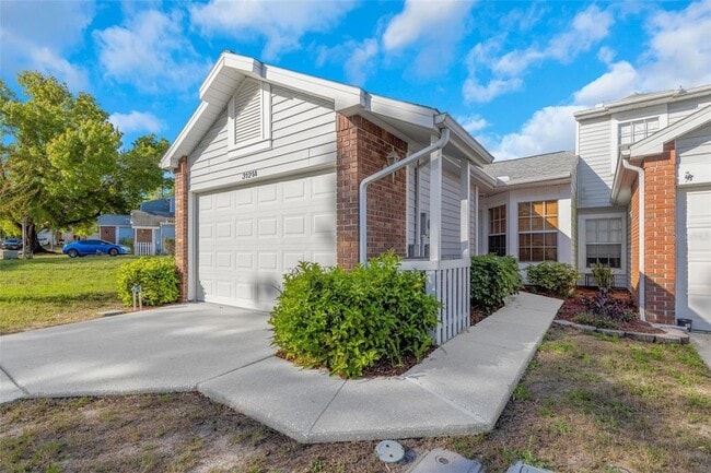 Building Photo - 3121 Beecher Dr E