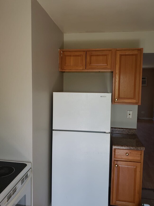 Foto del edificio - 1863 N Green Ln N