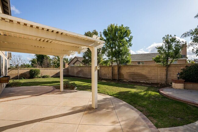 Foto del edificio - 1426 Rancho Hills Dr