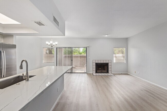 Foto del edificio - 9705 E Mtn View #1048 Scottsdale, AZ 85258
