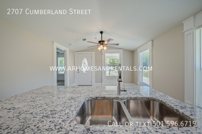 Building Photo - 2707 S Cumberland St
