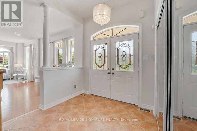 Building Photo - 30 Oakrun St