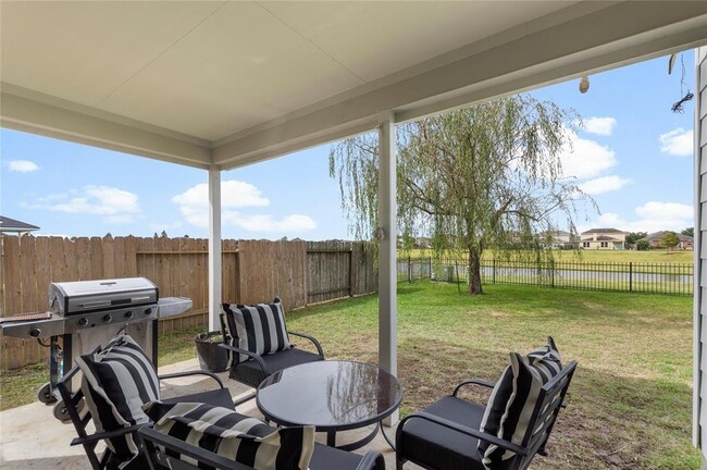 Foto del edificio - 4339 S Vineyard Mdw Ln