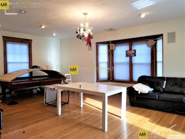 Foto del edificio - 30 Babcock St