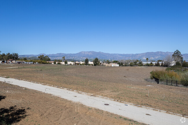 Building Photo - Ventura Springs