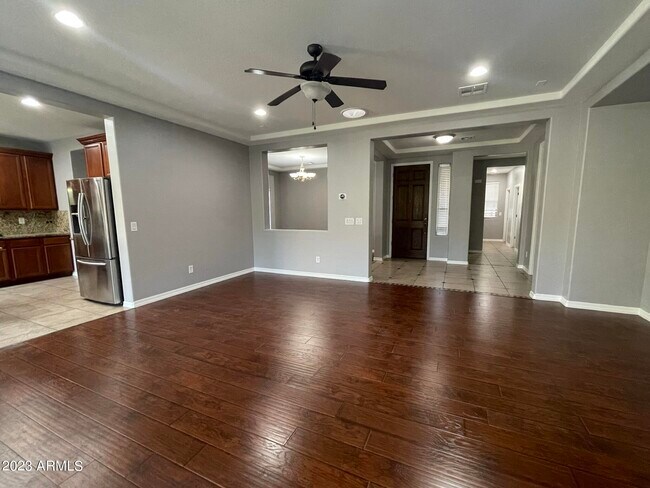 Building Photo - 1554 W Pelican Ct