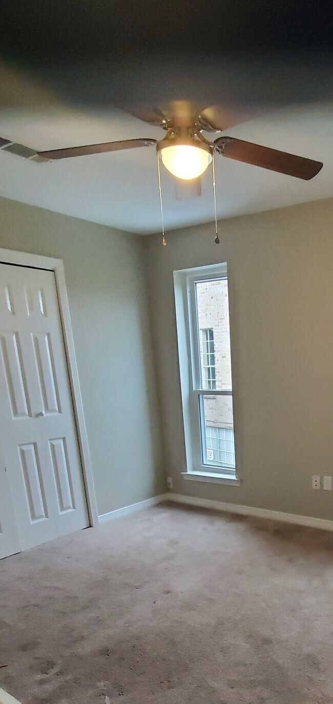 Foto del edificio - 15861 N King Bradford Dr