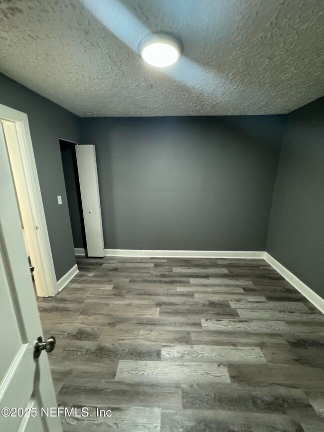 Foto del edificio - 1526 W 22nd St