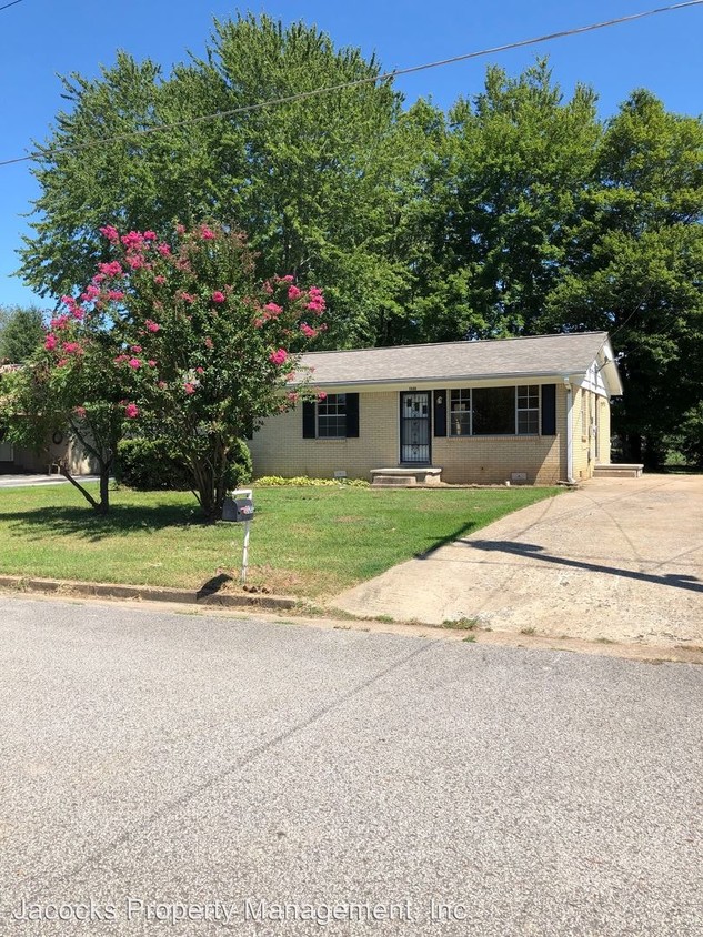 Primary Photo - 3 br, 1 bath House - 1320 Cherry Lea Lane