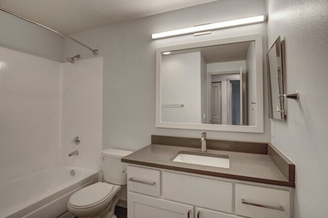 Foto del edificio - Charter Club Apartments