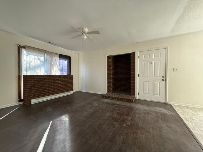 Foto del edificio - 3 Bedroom/1 Bath home for rent