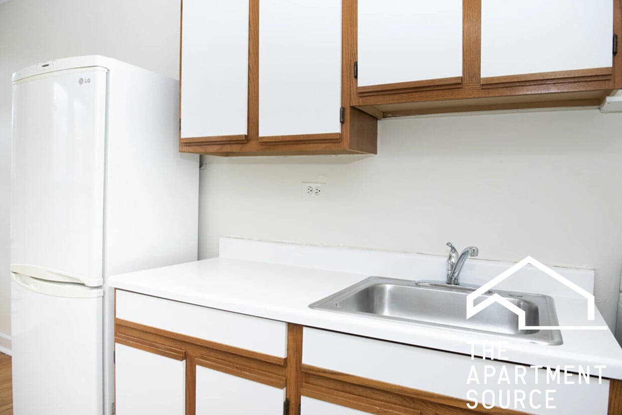 Photo - 3345 North Marshfield Ave. Unit 306