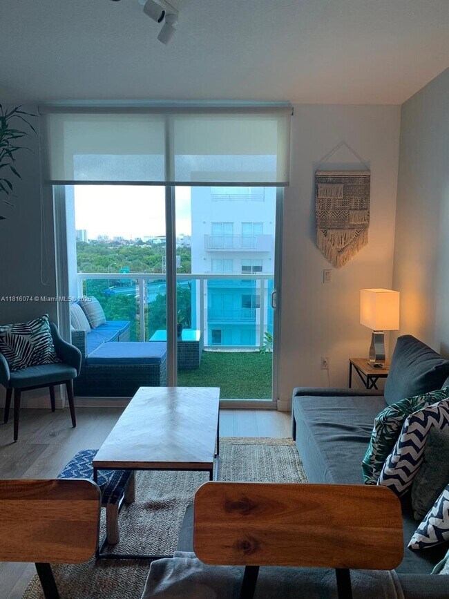Foto del edificio - 1723 SW 2nd Ave