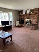 Building Photo - 6965 Carriage Hill Dr