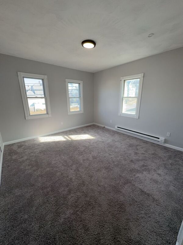 Foto del edificio - 746-748 River Street