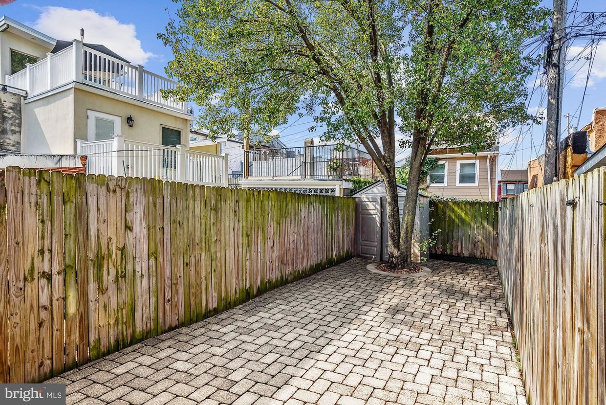 Foto principal - 324 S Chester St