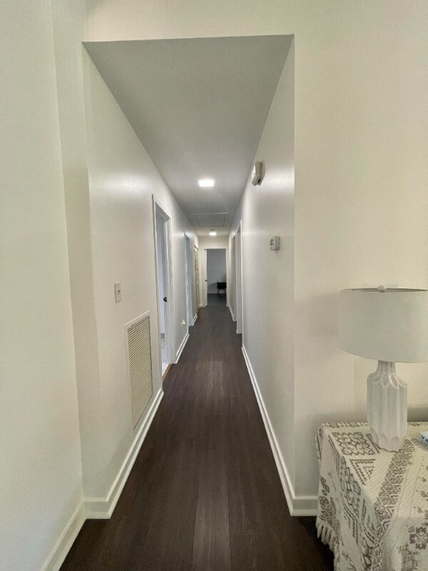 Building Photo - 1429 Suncourt Villa Dr