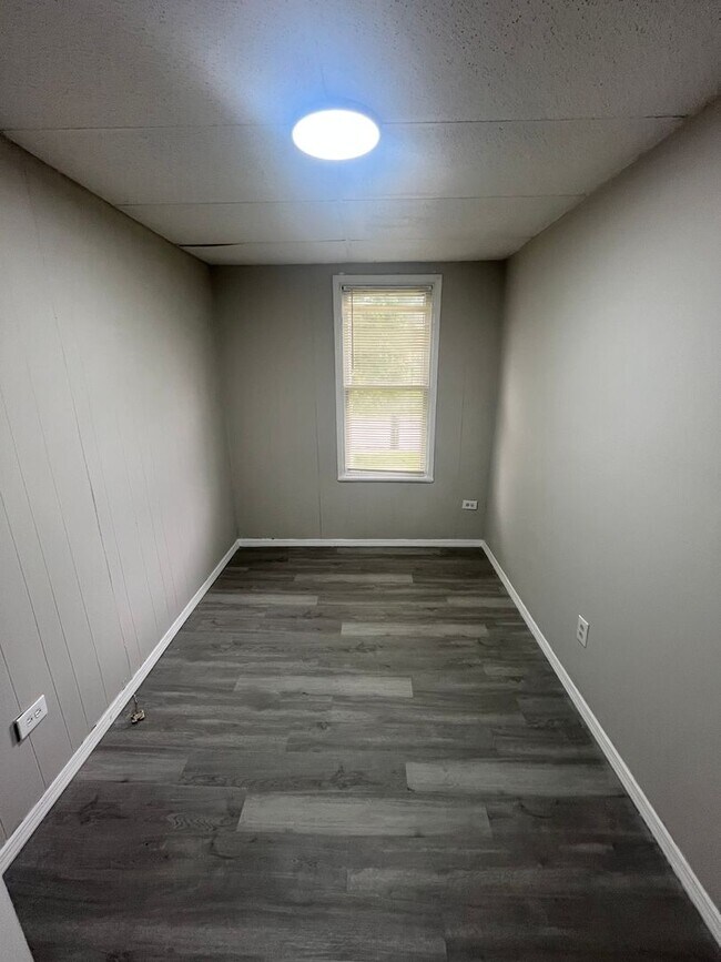 Foto del edificio - SECTION 8 and EDEN Accepted!! Spacious Newly Renovated 3 Br Home!