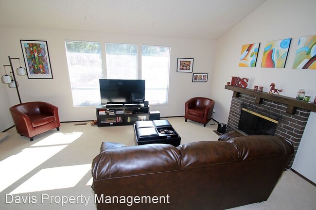 Foto del edificio - 4 br, 2.5 bath House - 9426 NE 139th ST