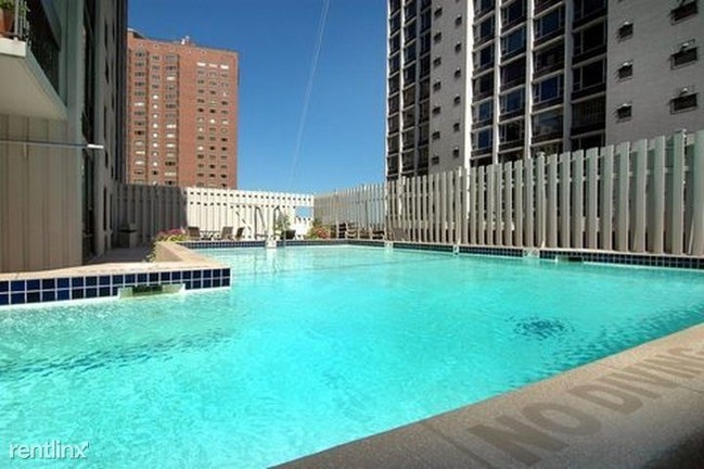 Foto del edificio - 1310 N Ritchie Ct