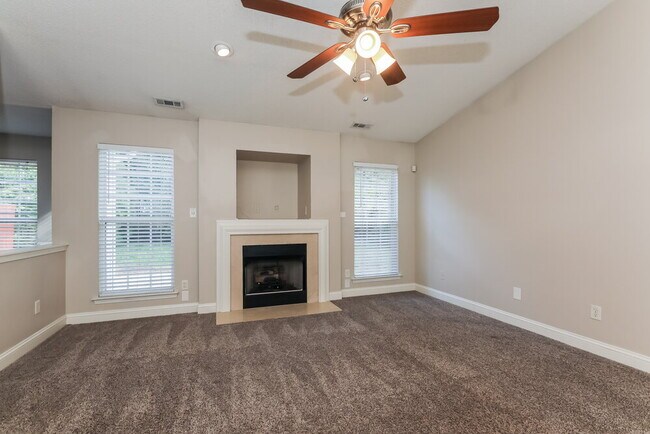 Building Photo - 1007 Salmon River Dr