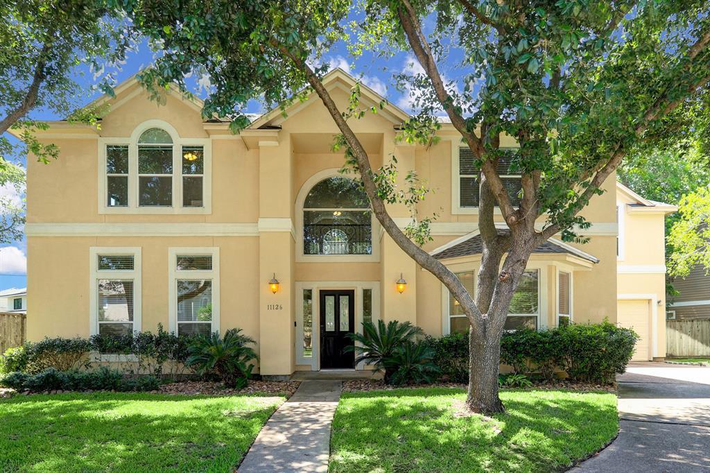 Foto principal - 11126 Sherwood Garden Dr