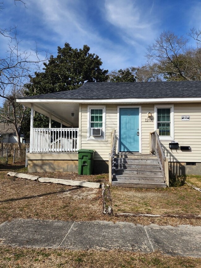 Building Photo - 1 Bedroom | 1 Bathroom $1,400/month | Move-in Ready