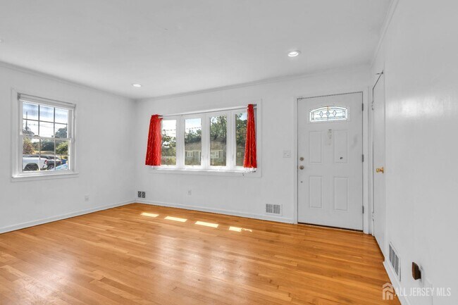 Building Photo - 253 Fairmount Ave