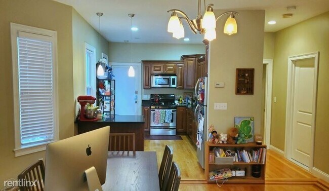 Building Photo - 2 br, 2 bath Condo - 11 Peters 2 Unit 2